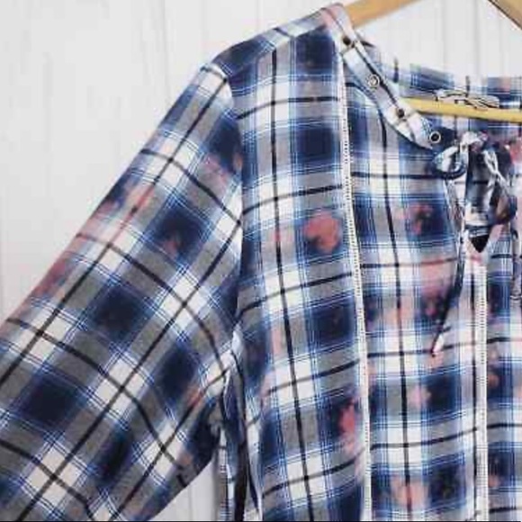 Seven7 Tie Dye Western Plaid Tie front Hi Lo Tunic with Fun Bell Sleeves Sz M - Picture 2 of 15